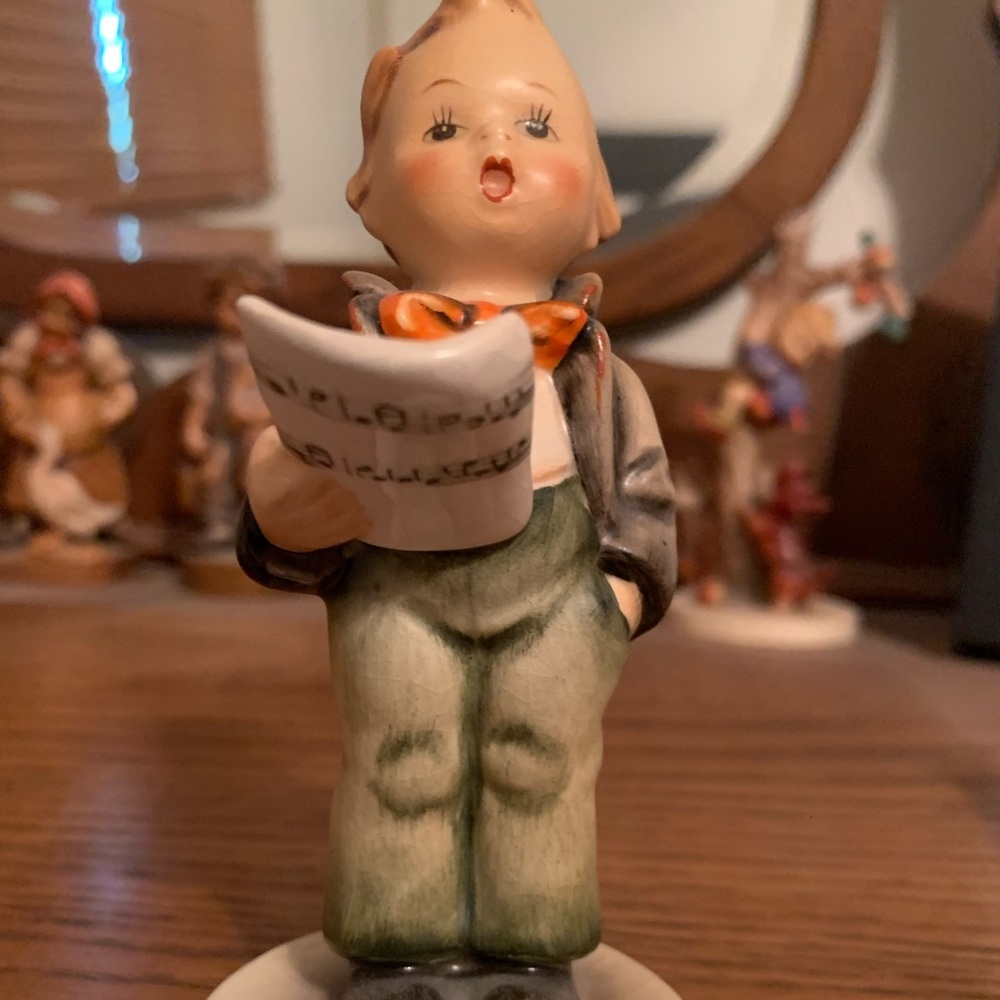 Hummel Boy Soloist